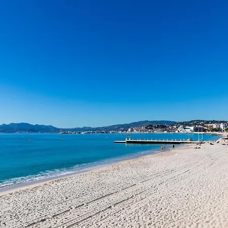 Idealement Situee A 50m De La Croisette * كان